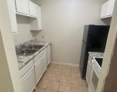 8127 Stonehurst Street - Photo Thumbnail 4