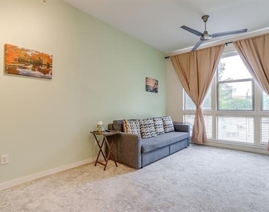 201 W Lancaster Avenue - Photo Thumbnail 7