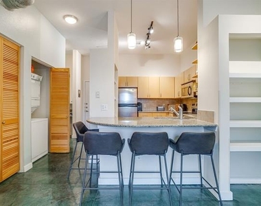 201 W Lancaster Avenue - Photo Thumbnail 1