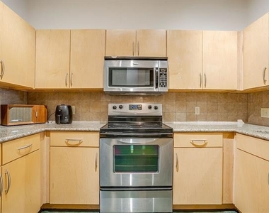 201 W Lancaster Avenue - Photo Thumbnail 4
