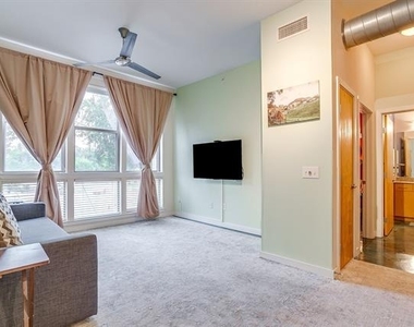 201 W Lancaster Avenue - Photo Thumbnail 8