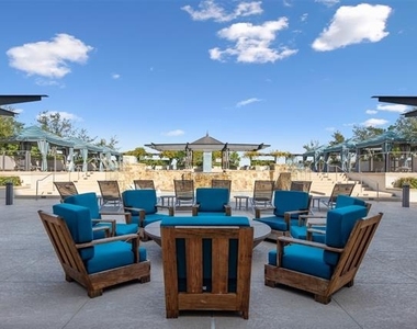 2600 W 7th Street - Photo Thumbnail 19