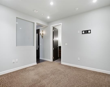 2600 W 7th Street - Photo Thumbnail 12