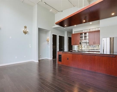2600 W 7th Street - Photo Thumbnail 3