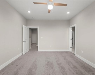 3413 Aaron Way - Photo Thumbnail 15