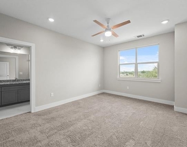 3413 Aaron Way - Photo Thumbnail 14