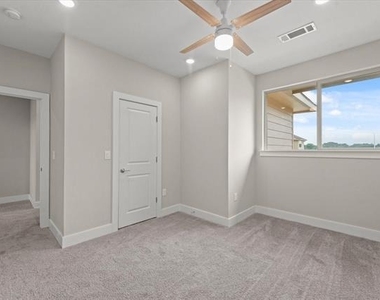 3413 Aaron Way - Photo Thumbnail 12
