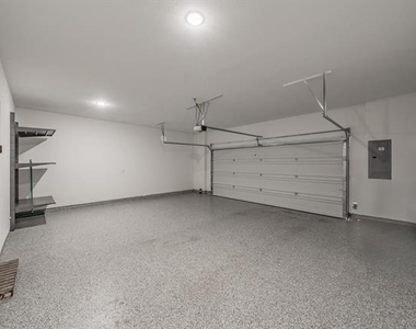 8584 Dynasty Lane - Photo Thumbnail 31