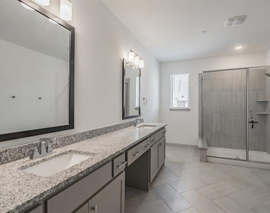 8584 Dynasty Lane - Photo Thumbnail 16