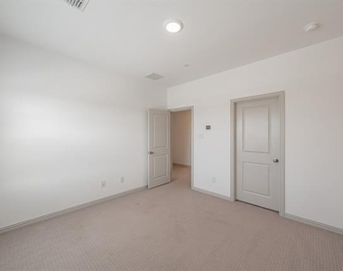 8584 Dynasty Lane - Photo Thumbnail 8