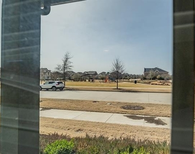 8584 Dynasty Lane - Photo Thumbnail 32