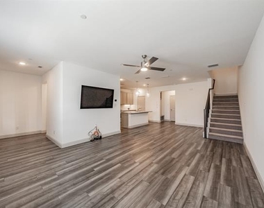 8584 Dynasty Lane - Photo Thumbnail 22