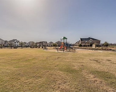 8584 Dynasty Lane - Photo Thumbnail 35