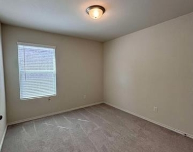 4444 Sagecroft Road - Photo Thumbnail 17
