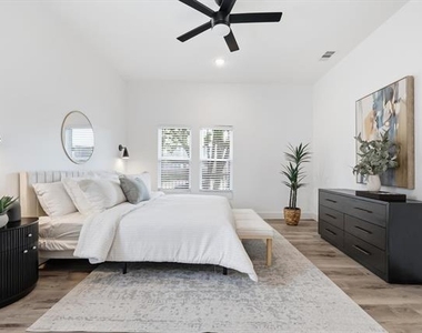 901 Elsbeth Street - Photo Thumbnail 18