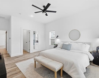 901 Elsbeth Street - Photo Thumbnail 19