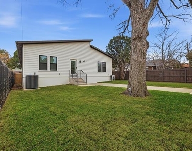 901 Elsbeth Street - Photo Thumbnail 35