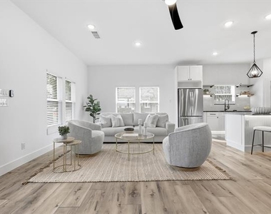 901 Elsbeth Street - Photo Thumbnail 5