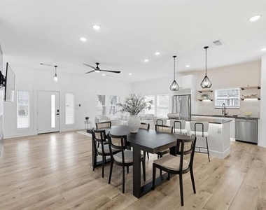 901 Elsbeth Street - Photo Thumbnail 10