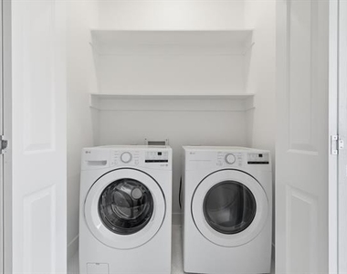 901 Elsbeth Street - Photo Thumbnail 22