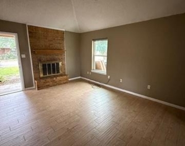 3925 Craig Drive - Photo Thumbnail 3