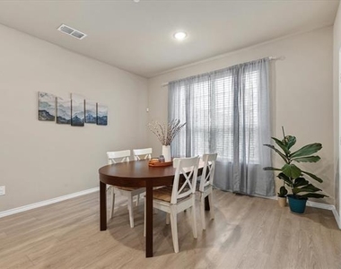 2756 Baneberry Lane - Photo Thumbnail 4