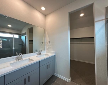 123 Monarch Way - Photo Thumbnail 28