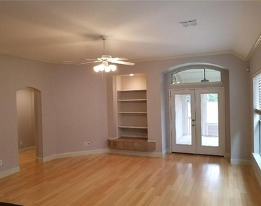 2821 Vacherie Lane - Photo Thumbnail 2