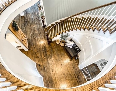 1208 Logan Trail - Photo Thumbnail 17