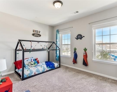 1208 Logan Trail - Photo Thumbnail 23