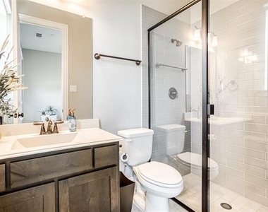 1208 Logan Trail - Photo Thumbnail 16