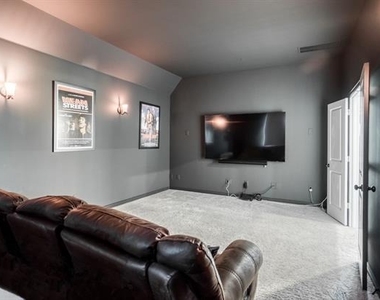 1208 Logan Trail - Photo Thumbnail 20