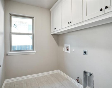 122 Elm Lane - Photo Thumbnail 8