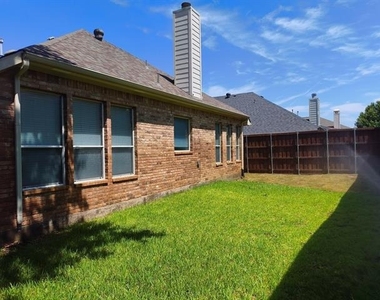 8572 Davis Drive - Photo Thumbnail 31