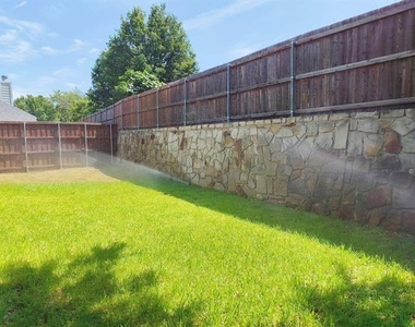 8572 Davis Drive - Photo Thumbnail 29