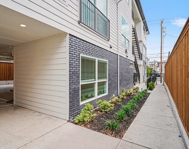 2217 N Fitzhugh Avenue - Photo Thumbnail 37