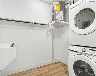 2217 N Fitzhugh Avenue - Photo Thumbnail 22