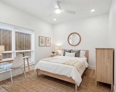 2217 N Fitzhugh Avenue - Photo Thumbnail 14