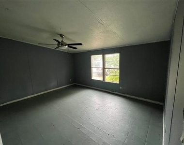 210 County Road 1015 - Photo Thumbnail 6