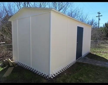 3225 Evergreen Drive - Photo Thumbnail 9