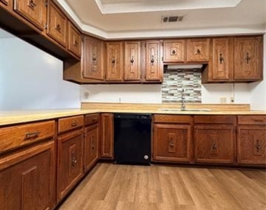 7223 Fuller Circle - Photo Thumbnail 10