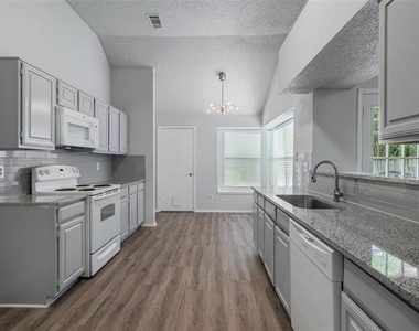 6310 Azalea Drive - Photo Thumbnail 6