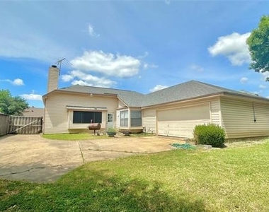 6310 Azalea Drive - Photo Thumbnail 15