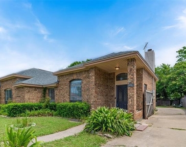 6310 Azalea Drive - Photo Thumbnail 17