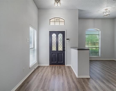 6310 Azalea Drive - Photo Thumbnail 3
