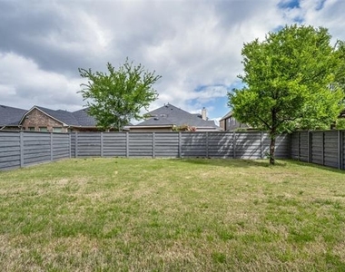 851 Forest Street - Photo Thumbnail 23