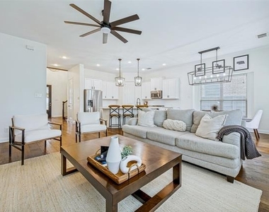 851 Forest Street - Photo Thumbnail 9