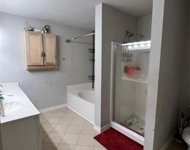 2216 Chestnut Drive - Photo Thumbnail 8
