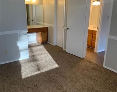 719 Bluebonnet Drive - Photo Thumbnail 5