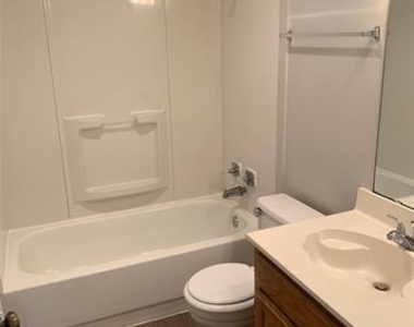 719 Bluebonnet Drive - Photo Thumbnail 7